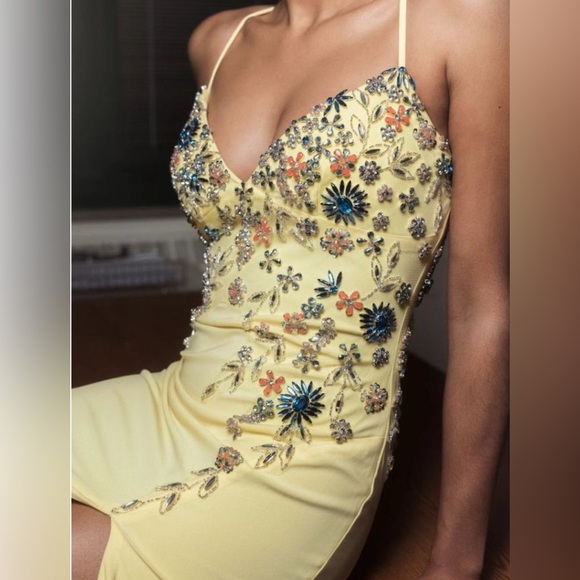 Mac Duggal New 42006 Yellow Multi Beaded Floral Gown Sz 16 NWT Spaghetti Strap - Picture 4 of 8